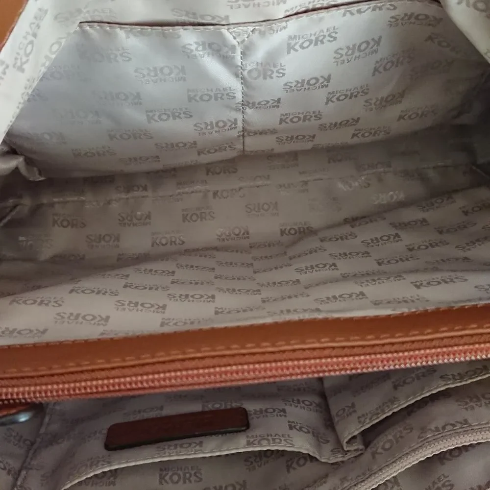 Michael Michael Kors Hamilton East West tote - in brown color